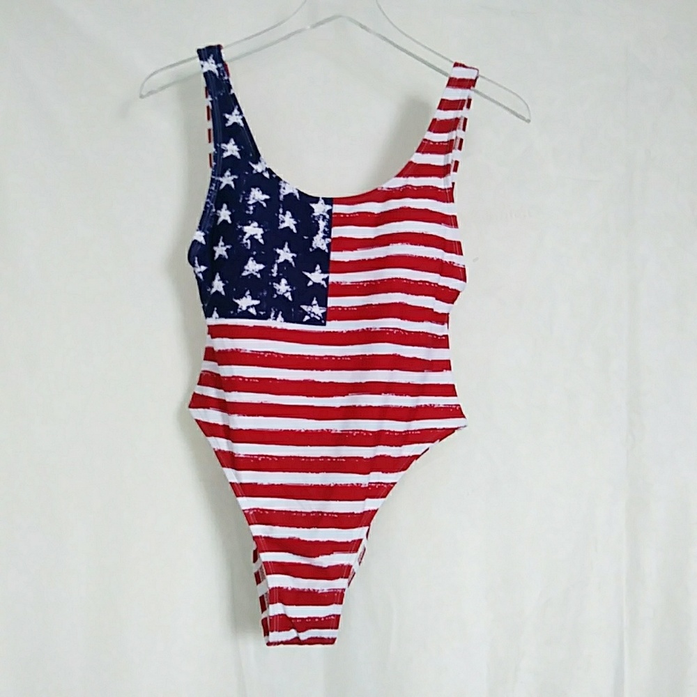 SOLD NWOT PATRIOTIC SWIMSUIT SIZE M XHILARATION - Picture 4 of 8